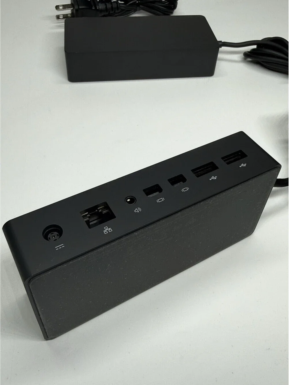 Microsoft Surface Dock 1661 w/ 1749 90W Adapter Surface Pro Laptop